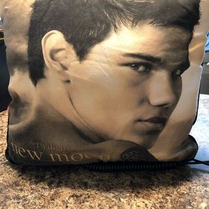 The twilight new moon pillow